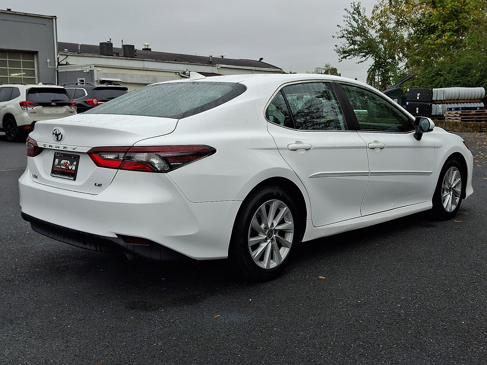 Used 2022 Toyota Camry LE FWD image 5