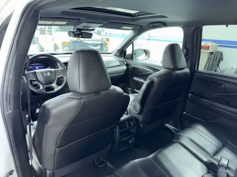 Certified 2023 Honda Passport TrailSport image 29