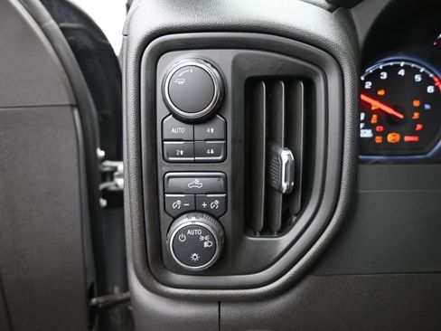 Used 2024 Chevrolet Silverado 1500 Custom Trail Boss w/ LPO, Dark Essentials Package AWD/4WD image 14