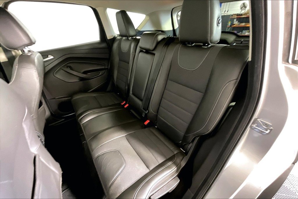 Used 2016 Ford Escape SE w/ SE Chrome Package FWD image 30