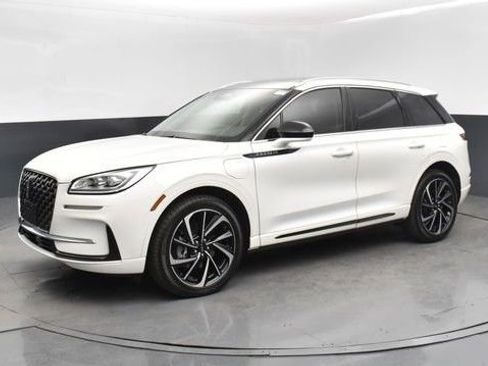 Used 2024 Lincoln Corsair Grand Touring w/ Rear Removable Package Tray image 1