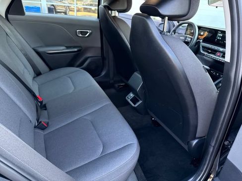 Used 2025 Kia K4 FWD image 32