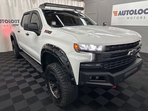 Used 2020 Chevrolet Silverado 1500 LT Trail Boss w/ Convenience Package image 3