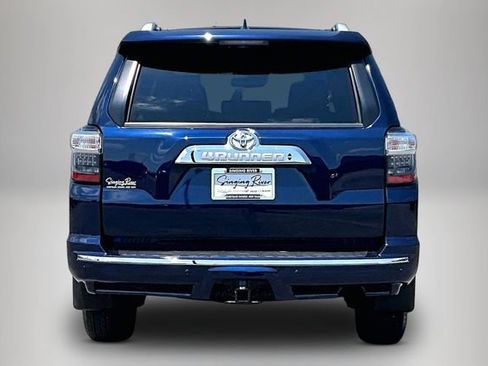 Used 2022 Toyota 4Runner Limited AWD/4WD image 6