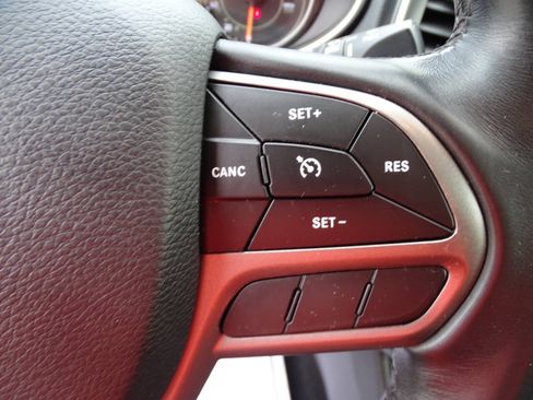Used 2019 Jeep Cherokee 4WD Latitude image 15