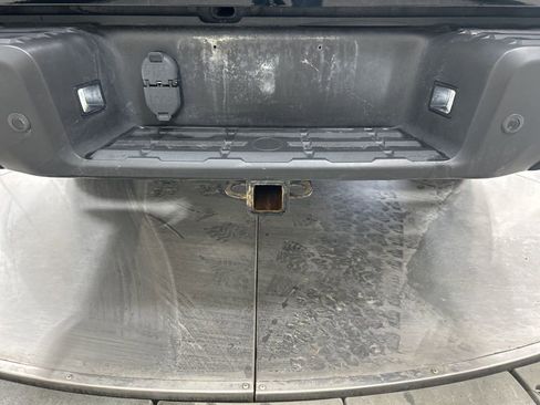 Used 2022 Nissan Frontier SV image 27