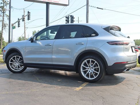 Used 2020 Porsche Cayenne AWD/4WD image 12