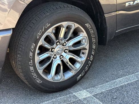 Used 2023 RAM 1500 Laramie AWD/4WD image 5