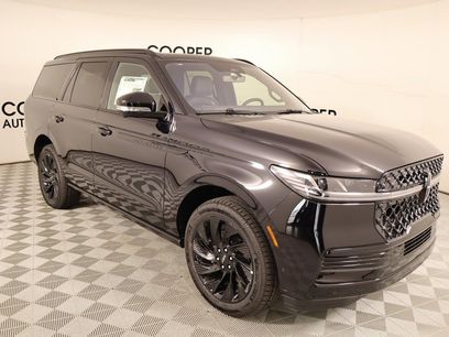New 2025 Lincoln Navigator Reserve w/ Jet Appearance Package