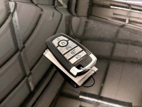 Used 2022 Ford Escape SE w/ Convenience Package AWD/4WD image 9
