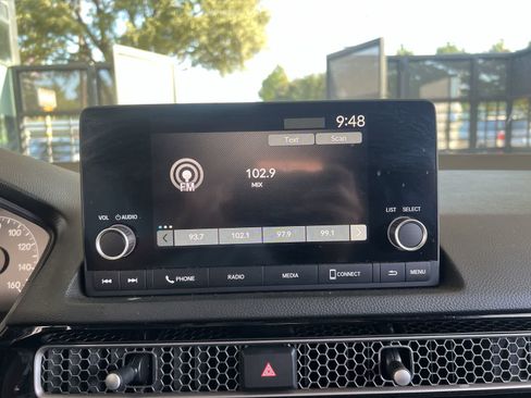 Used 2023 Honda Civic Sport image 28