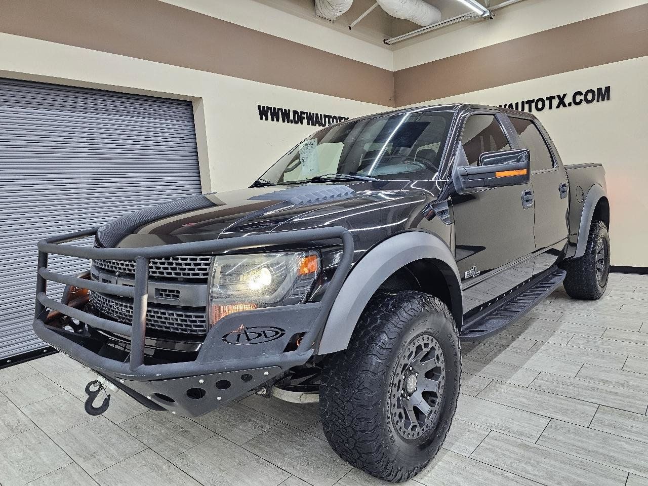 Used 2014 Ford F150 Raptor w/ Equipment Group 801A Luxury AWD/4WD image 2