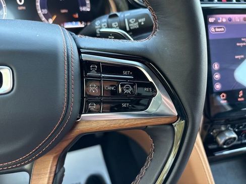 Used 2025 Jeep Grand Cherokee L Summit image 13