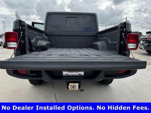 Used 2022 Jeep Gladiator Sport AWD/4WD image 25
