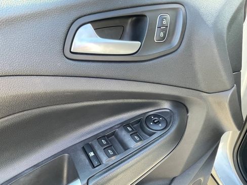 Used 2018 Ford Escape SE FWD image 20