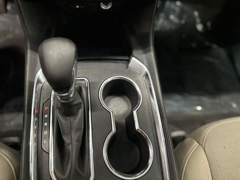 Used 2023 Chevrolet Traverse LS image 26