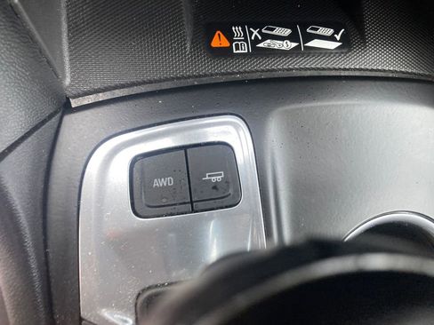 Used 2018 Chevrolet Equinox Premier image 47