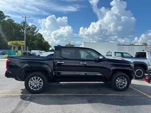Used 2024 Toyota Tacoma Limited w/ Limited Package (LT) AWD/4WD image 2