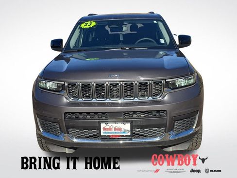 Used 2023 Jeep Grand Cherokee L Laredo image 9