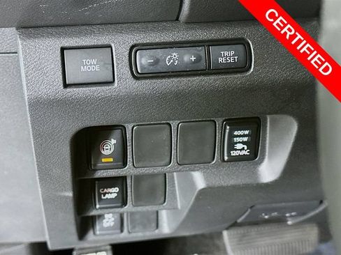 Used 2025 Nissan Frontier SV w/ SV Convenience Package RWD image 12
