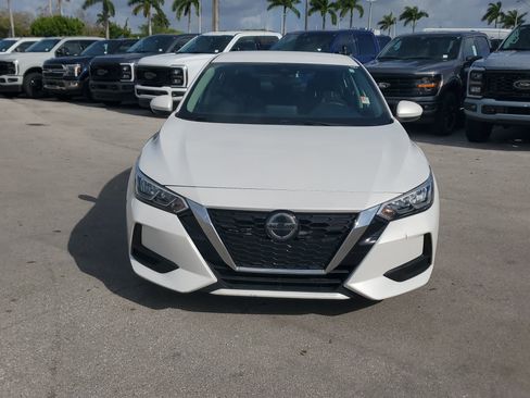 Used 2021 Nissan Sentra SV w/ Trunk Package image 2