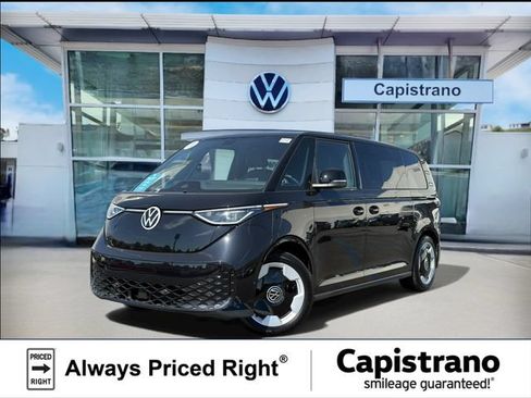 Certified 2025 Volkswagen ID. Buzz Pro S Plus RWD image 1