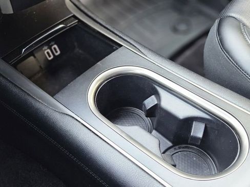 Used 2017 Lincoln MKC Reserve image 25