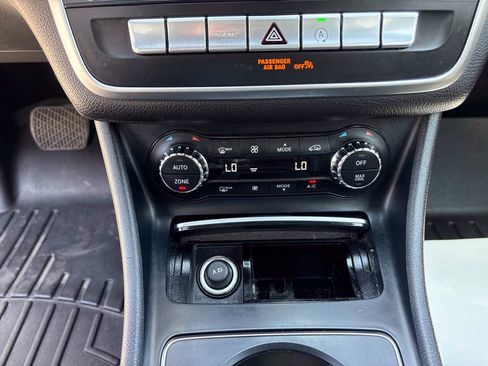 Used 2018 Mercedes-Benz CLA 250 image 25