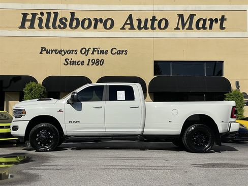 Used 2024 RAM 3500 Laramie w/ Night Edition AWD/4WD image 3