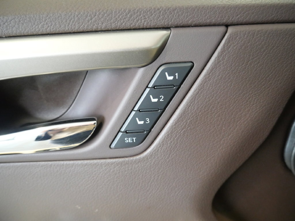 Used 2016 Lexus RX 450h AWD image 31