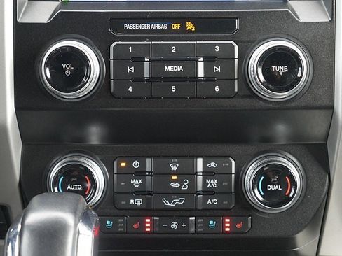 Used 2020 Ford F150 Lariat w/ Equipment Group 502A Luxury image 22