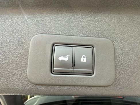 Used 2025 Nissan Murano SL AWD/4WD image 5