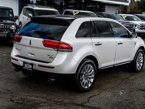 Used 2012 Lincoln MKX AWD image 15