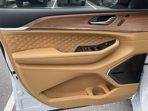 New 2025 Jeep Grand Cherokee L Summit image 12