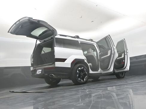 Used 2025 Hyundai Santa Fe SEL FWD image 56