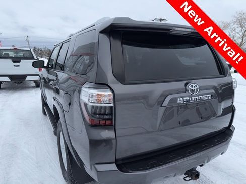 Used 2016 Toyota 4Runner SR5 image 5