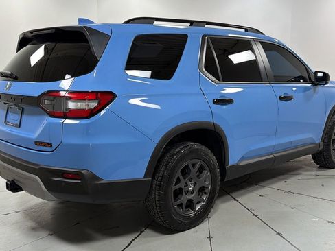 Used 2023 Honda Pilot TrailSport image 5