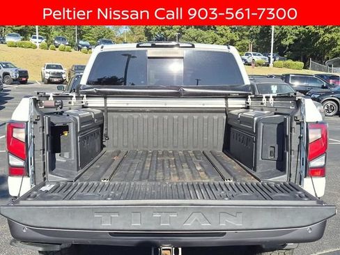 Certified 2021 Nissan Titan Platinum Reserve w/ Moonroof Package AWD/4WD image 9