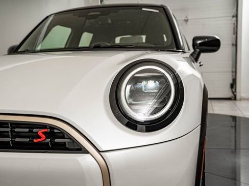 Certified 2025 MINI Cooper S FWD image 14