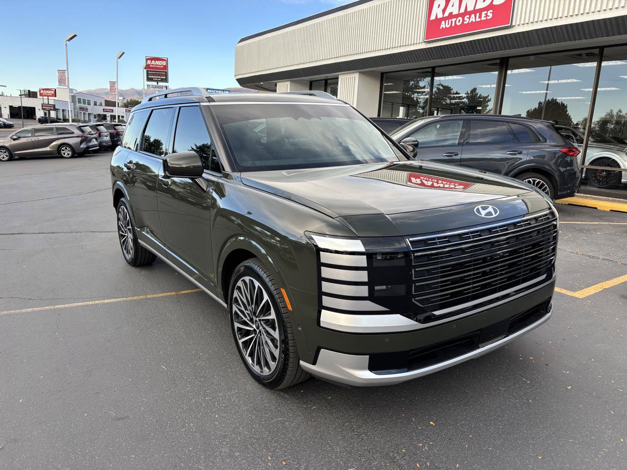 Used 2026 Hyundai Palisade Calligraphy AWD/4WD image 2