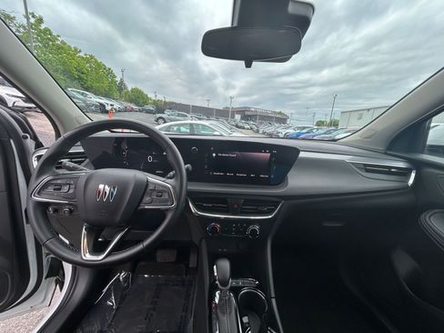 Used 2025 Buick Encore GX Preferred FWD image 28