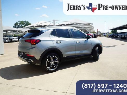 Used 2023 Buick Encore GX Select FWD image 5