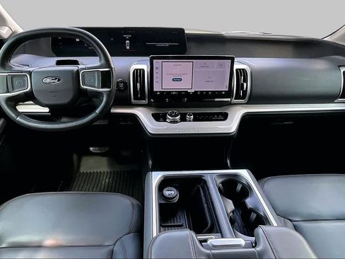 Used 2025 Ford Expedition Max Active RWD image 16