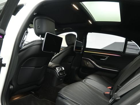 Used 2023 Mercedes-Benz S 500 S 500 image 17