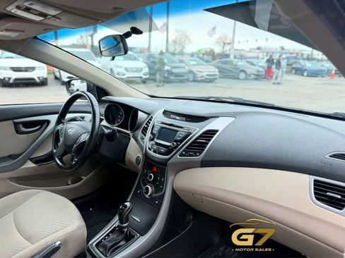 Used 2016 Hyundai Elantra Value Edition FWD image 9