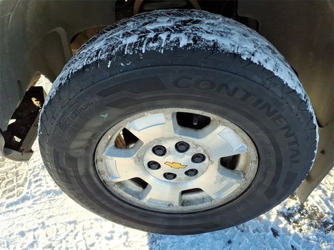 Used 2012 Chevrolet Suburban LT image 11