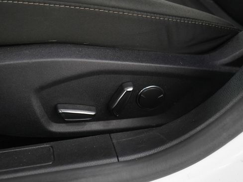 Used 2020 Ford Fusion SE image 26