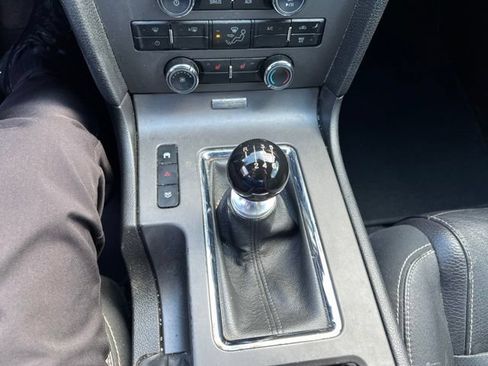 Used 2011 Ford Mustang GT Premium w/ Comfort Pkg RWD image 14