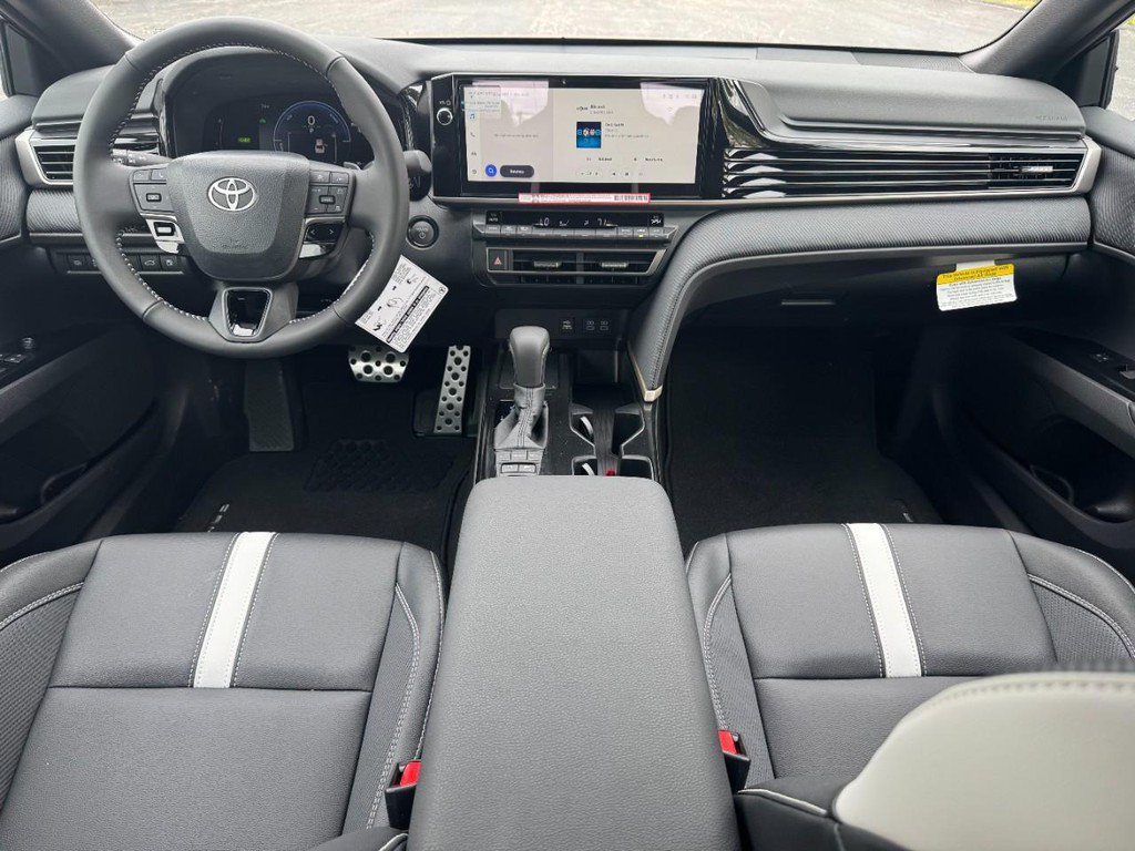 Used 2026 Toyota Camry SE w/ Multimedia Upgrade Package FWD image 17