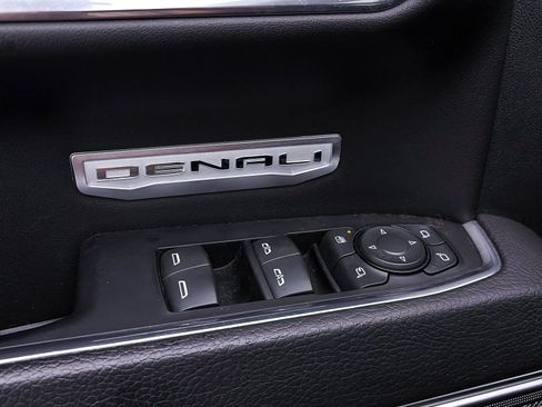 Used 2023 GMC Sierra 1500 Denali w/ Denali Reserve Package AWD/4WD image 21